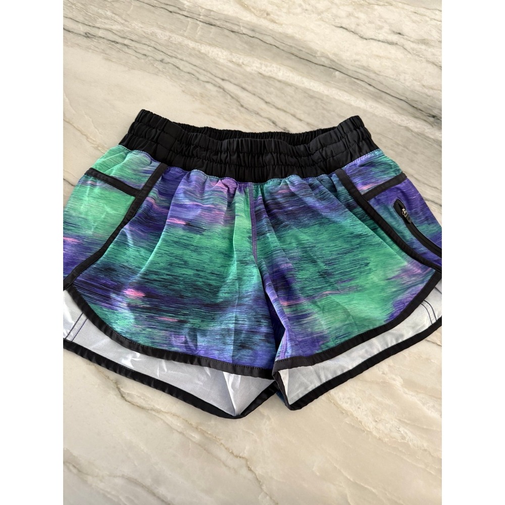 Lululemon shorts size 6